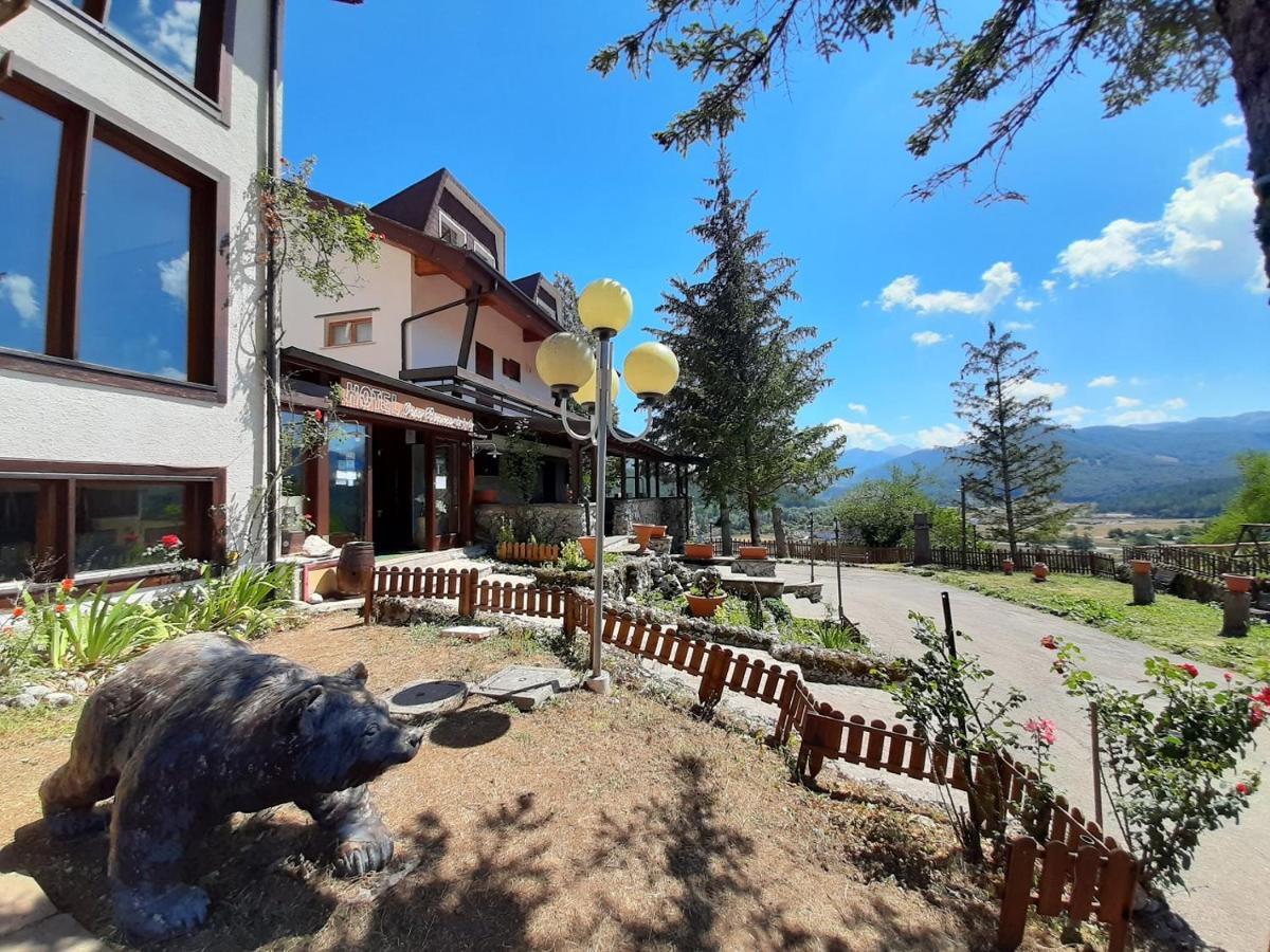 Hotel Orso Bianco เปสกัสเซโรลี ภายนอก รูปภาพ