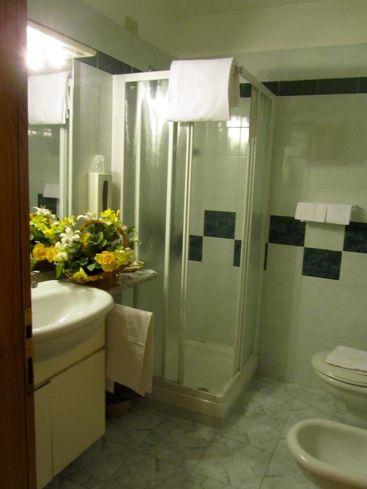 Hotel Orso Bianco เปสกัสเซโรลี ภายนอก รูปภาพ