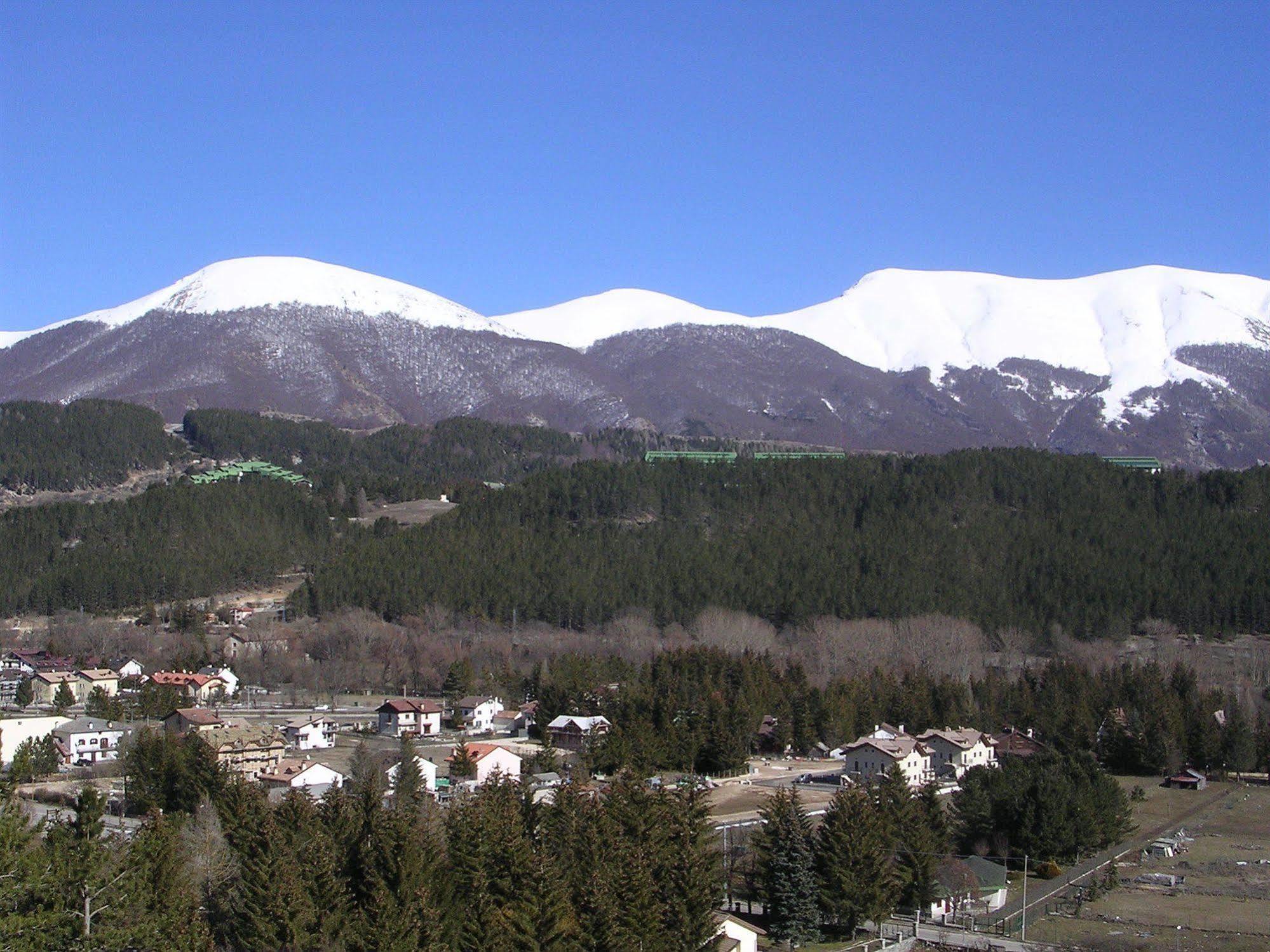 Hotel Orso Bianco เปสกัสเซโรลี ภายนอก รูปภาพ